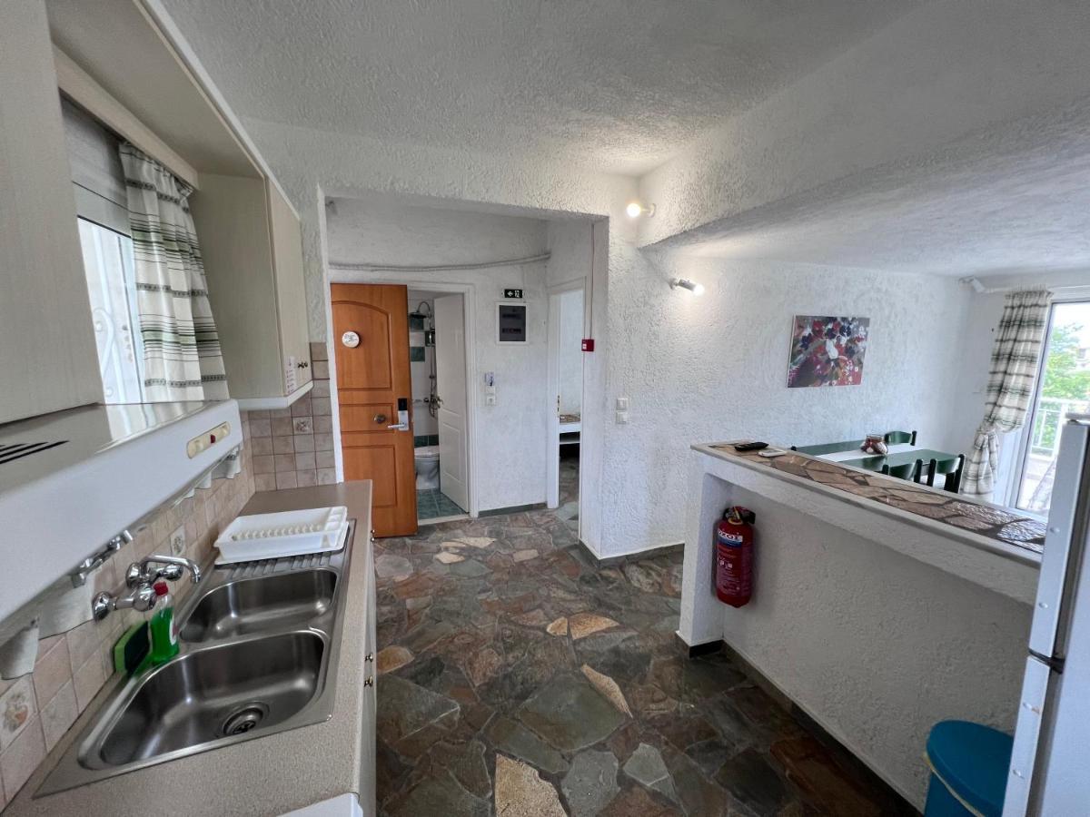 Phoenix Beachside Condos Kokkónion エクステリア 写真
