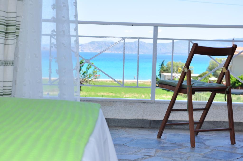 Phoenix Beachside Condos Kokkónion エクステリア 写真